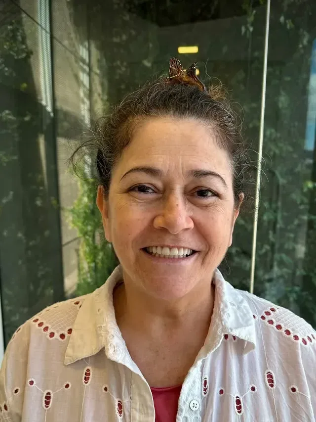 Leila — novo sorriso para as festas na Zafinne Odontologia